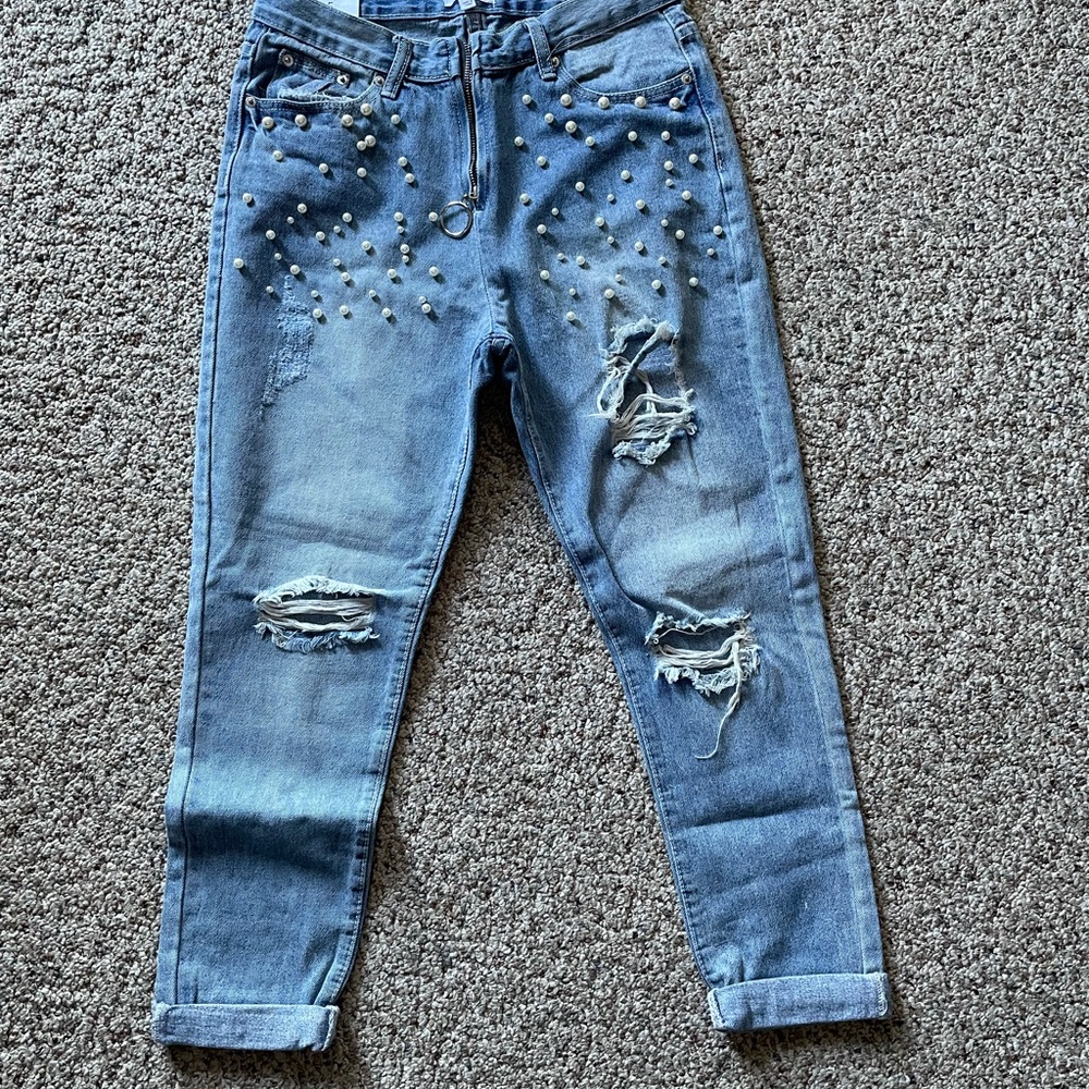Pearled distressed jeans
